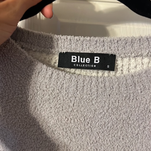 Blue B Collection Sherpa sweater. Lavender and white . S - Picture 3 of 3